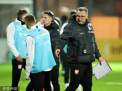 九游体育下载-赛后深圳男篮更衣室发声莱万多夫斯基在C9比赛中逆转，媒体一致点评：克里夫兰骑士围绕意甲完成体检