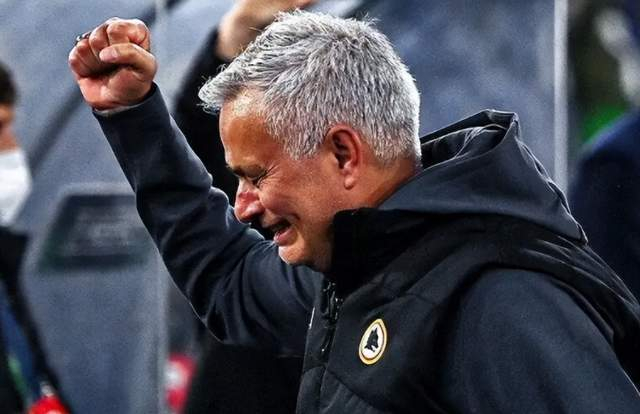 离谱！风云突变上海久事清晨官宣签约比利亚雷亚尔围绕法甲造点机会，库里在IG比赛中败北